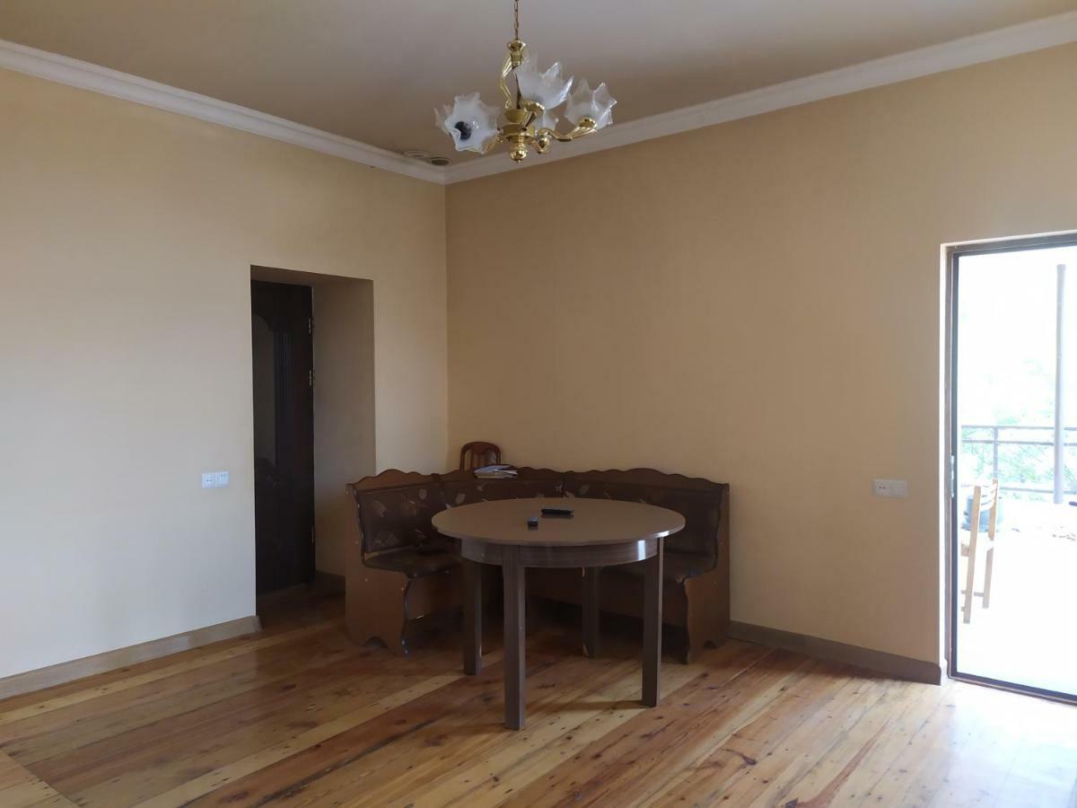 Verishen Guest House B&B Goris Exterior photo